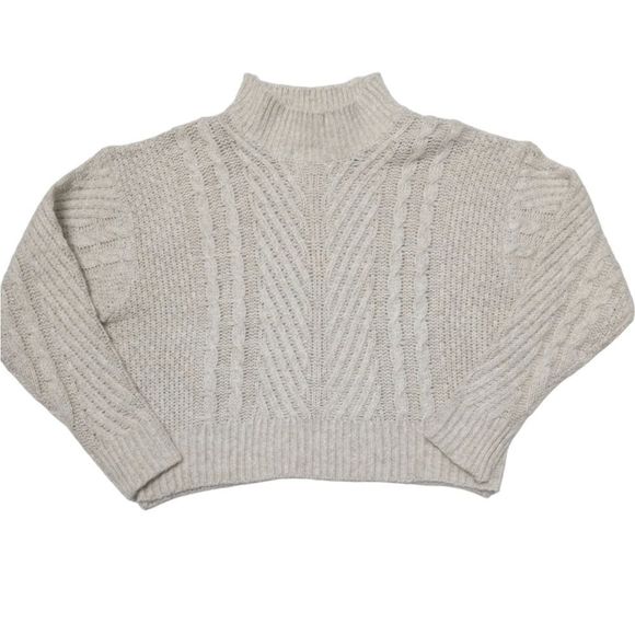 NWOT VILA Cropped Cable Knit Sweater, size Large - Picture 1 of 16